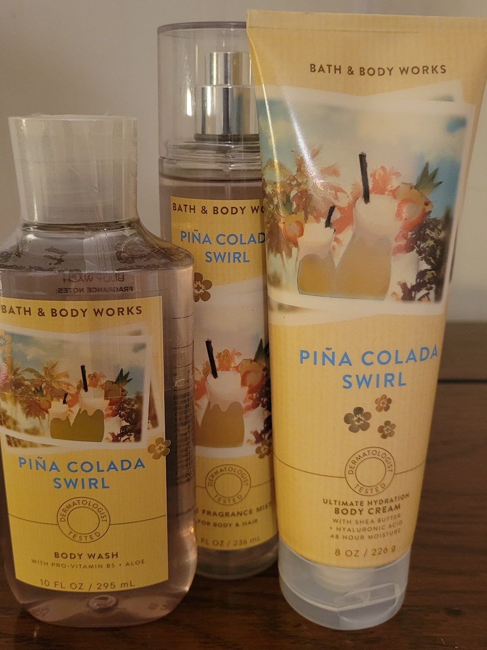 Bath & Body Works Piña Colada Swirl Set